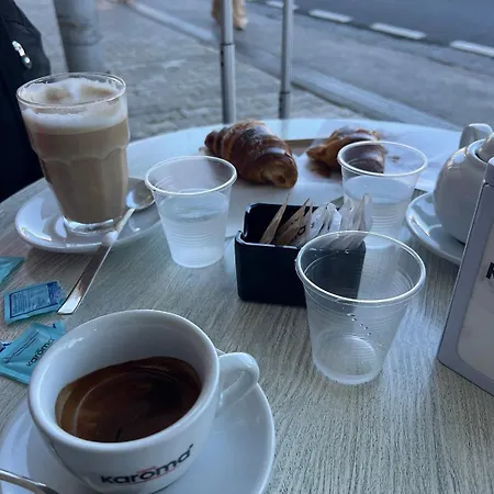 Anna & Roberto Couette-café Sorrente